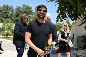 Η «Γη της Ελιάς» ήταν εκεί και αποχαιρέτησε τον Νίκο Γαλανό... ΦΩΤΟΓΡΑΦΙΕΣ