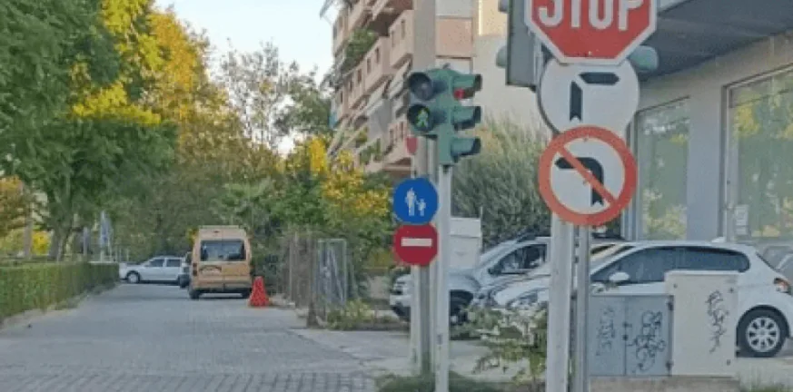 Πάτρα: Χειροπέδες σε οδηγό με τρελή πορεία - Πέρασε τρία «στοπ» Πάτρα: Χειροπέδες σε οδηγό με τρελή πορεία - Πέρασε τρία «στοπ»