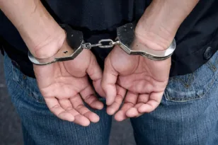 Οδήγηση χωρίς δίπλωμα, υπό την επήρεια μέθης και ηχορύπανση: Το αστυνομικό δελτίο της Δυτικής Ελλάδας