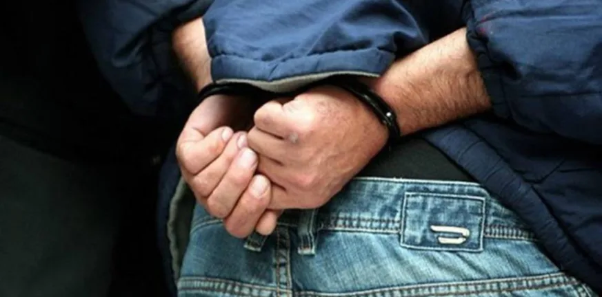 Συνελήφθη ο φερόμενος ως δράστης της δολοφονίας στη Ραφήνα Συνελήφθη ο φερόμενος ως δράστης της δολοφονίας στη Ραφήνα