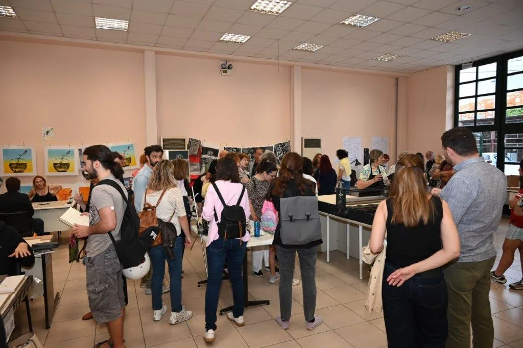 Με μεγάλη συμμετοχή συνεχίζεται το Συμπόσιο Χαρακτικής: Οι πολίτες «αγκάλιασαν» τη δημιουργία