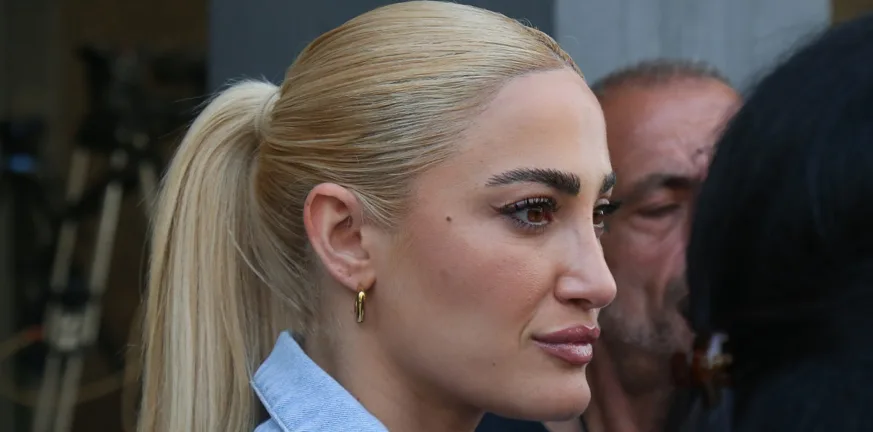 Αναβλήθηκε εκ νέου η δίκη για το revenge porn με θύμα την Ιωάννα Τούνη: «Αισθάνομαι εξουθενωμένη» Αναβλήθηκε εκ νέου η δίκη για το revenge porn με θύμα την Ιωάννα Τούνη: «Αισθάνομαι εξουθενωμένη»