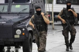 Συλλήψεις και εφόδους εξαπολύει ο Ερντογάν: Στο στόχαστρο η αντιπολίτευση και ο Ιμάμογλου
