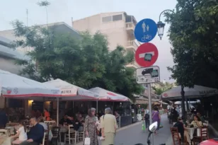 Πωλητήριο για κατάστημα εστίασης στην Τριών Ναύαρχων