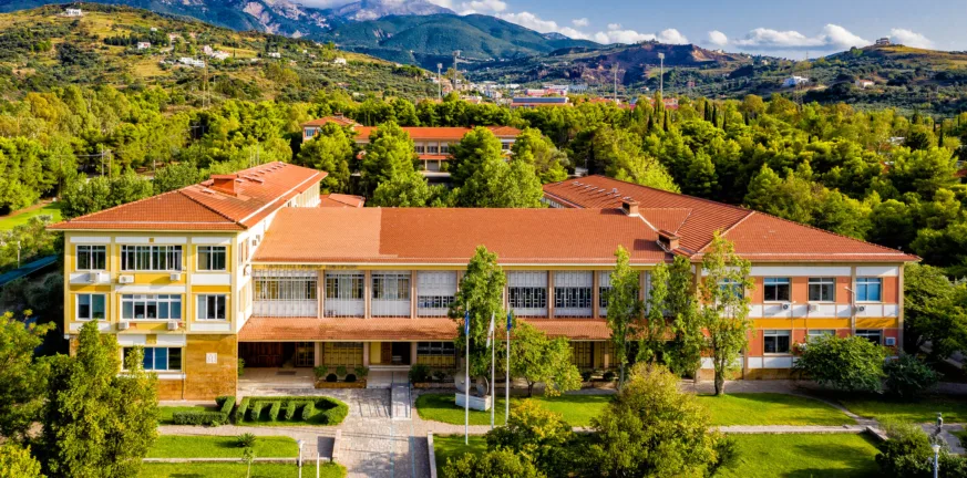 Πανεπιστήμιο Πατρών: 1ο Διεθνές Συνέδριο για τον ρόλο της τριτοβάθμιας εκπαίδευσης στην προώθηση των δικαιωμάτων του παιδιού Πανεπιστήμιο Πατρών: 1ο Διεθνές Συνέδριο για τον ρόλο της τριτοβάθμιας εκπαίδευσης στην προώθηση των δικαιωμάτων του παιδιού