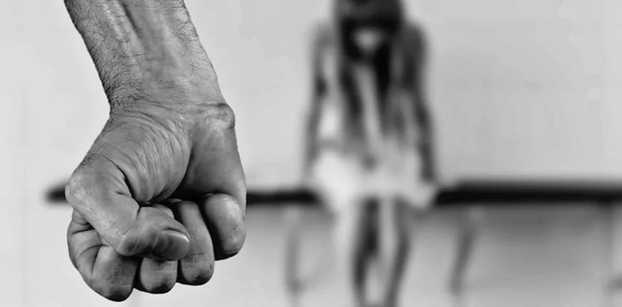 Σοβαρά περιστατικά βίας με θύμα 30χρονη στη Λαμία – Καταδίκη του συντρόφου της Σοβαρά περιστατικά βίας με θύμα 30χρονη στη Λαμία – Καταδίκη του συντρόφου της