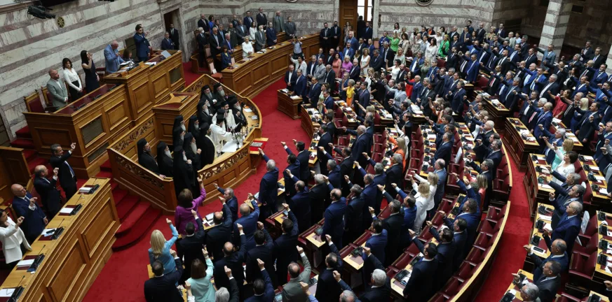 Πρόταση προανακριτικής της ΝΔ: Παράβαση καθήκοντος το προς διερεύνηση αδίκημα Καραμανλή