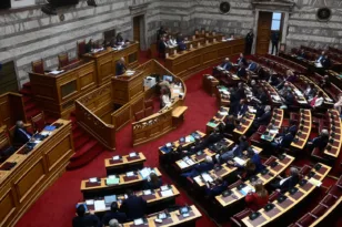 Καυτή πολιτική σύγκρουση για τα Τέμπη: Προανακριτικές επί προανακριτικών, με όλα τα κόμματα στα χαρακώματα