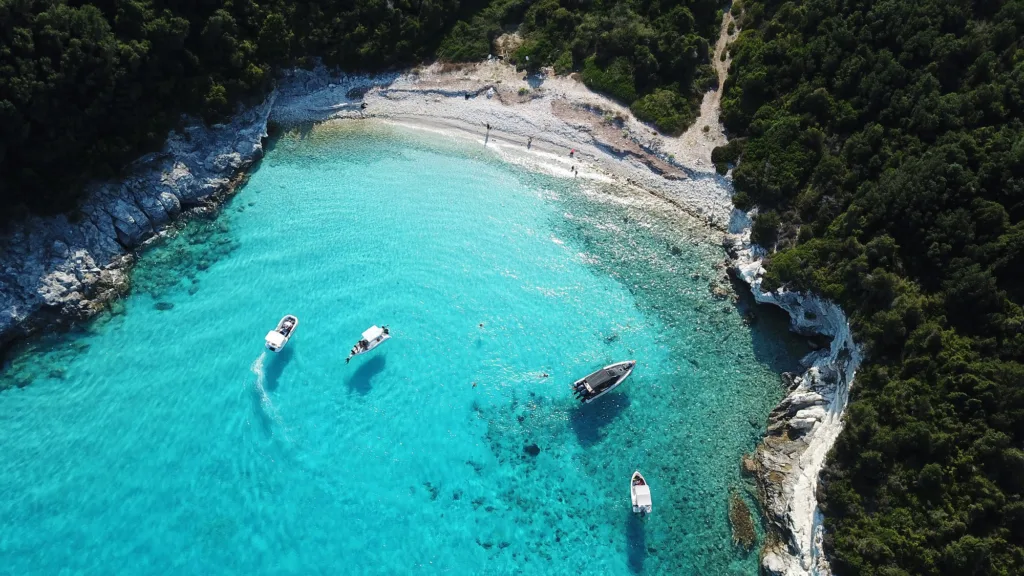 Ποια ελληνική παραλία ξεχώρισε ανάμεσα στις ωραιότερες του κόσμου ΦΩΤΟ παραλία