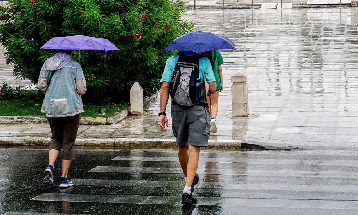 Διήμερη κακοκαιρία: Βροχές, καταιγίδες και δυνατό μελτέμι το Σαββατοκύριακο - Τι αναφέρει ο Θ. Κολυδάς