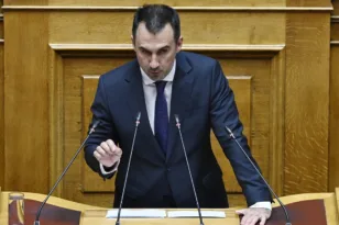 Νέα Αριστερά: Θετική η πρόσκληση ΚΚΕ για κοινή στάση στο Παλαιστινιακό, με αιχμές από Χαρίτση και προτάσεις κλιμάκωσης