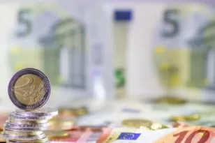 Πληρωμές 86,4 εκατ. ευρώ σε σχεδόν 99.000 δικαιούχους από e-ΕΦΚΑ και ΔΥΠΑ