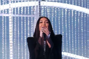 Eurovision 2025: Πώς διαδηλωτές με σημαίες της Παλαιστίνης διέκοψαν την πρόβα του Ισραήλ ΒΙΝΤΕΟ