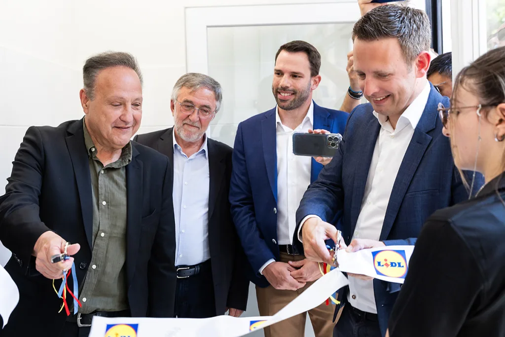 Η Lidl Ελλάς στηρίζει τη δημιουργία του πρώτου Δημοτικού Κτηνιατρείου Θεσσαλονίκης Η Lidl Ελλάς στηρίζει τη δημιουργία του πρώτου Δημοτικού Κτηνιατρείου Θεσσαλονίκης