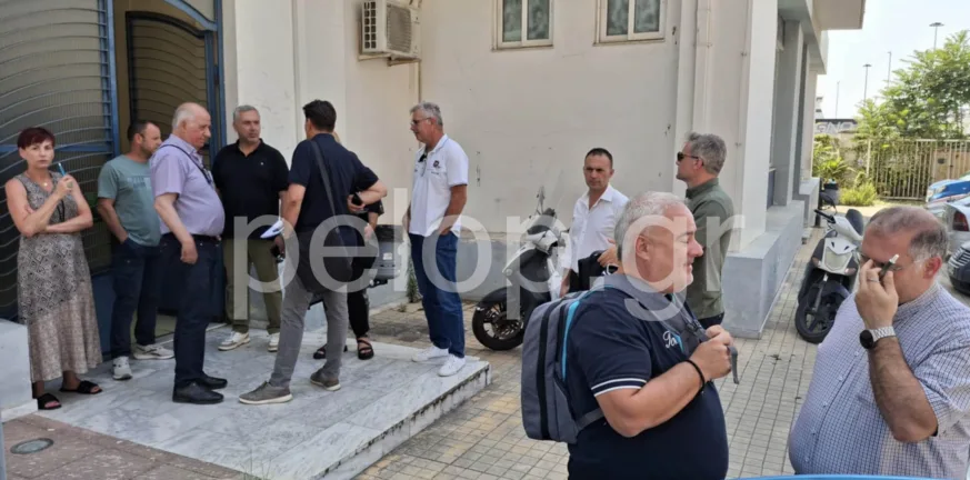 Πάτρα: Πώς αντέδρασε η δημοτική Αρχή στην αποχώρηση Σβόλη-Ψωμά από το δημοτικό συμβούλιο Πάτρα: Πώς αντέδρασε η δημοτική Αρχή στην αποχώρηση Σβόλη-Ψωμά από το δημοτικό συμβούλιο