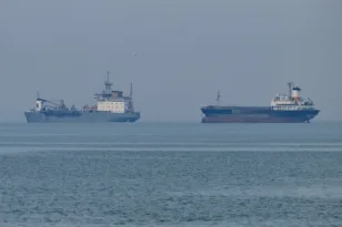 Μέση Ανατολή: Σε «ομηρία» η παγκόσμια ναυτιλία λόγω της έντασης – 271 πλοία ελληνικών συμφερόντων στην ζώνη του Ορμούζ