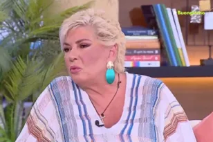 Ατάκες που θα συζητηθούν πολύ από τη Δήμητρα Λιάνη για Ν. Ανδρουλάκη, Γ. Παπανδρέου ΒΙΝΤΕΟ