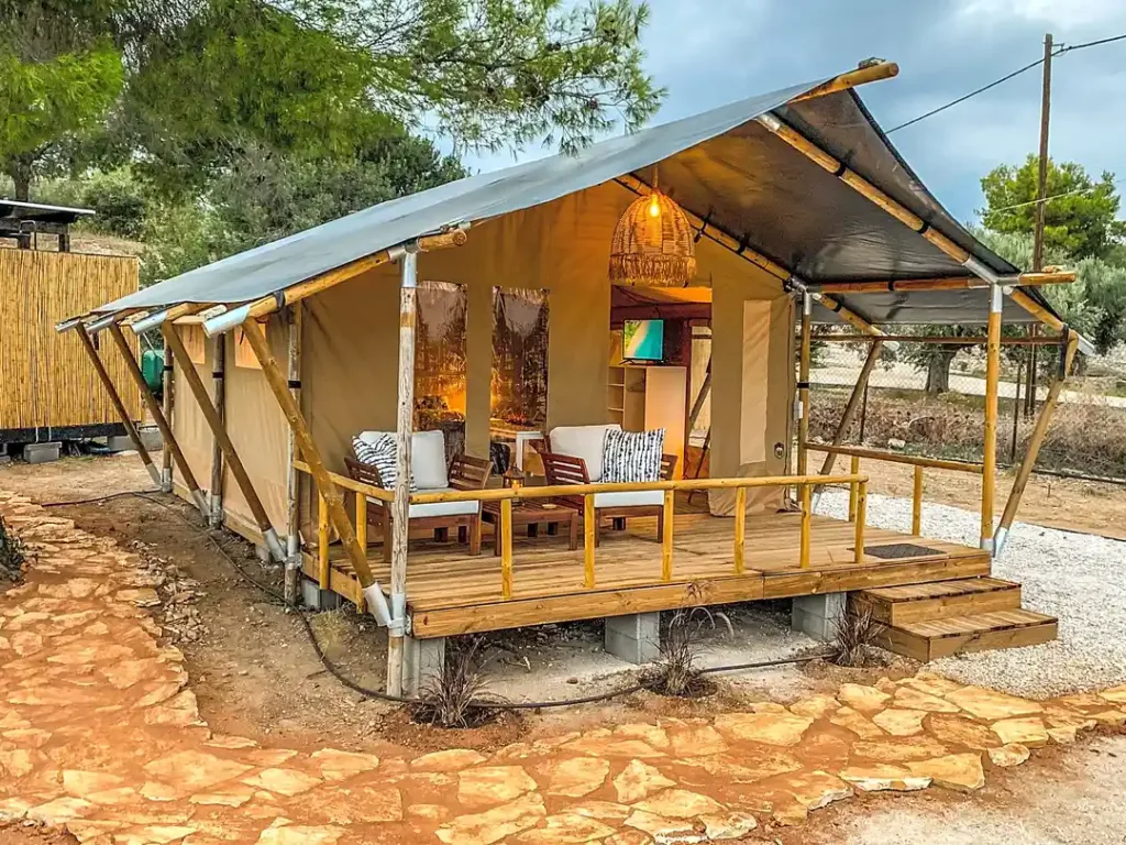 Η νέα πρόταση, το glamping και το κάμπινγκ στην Πελοπόννησο, πιο μοντέρνες ιδέες διαμονής