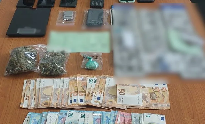 Αγρίνιο: Εγκληματική οργάνωση καλλιεργούσε και διακινούσε ναρκωτικά - Μεγάλες ποσότητες Αγρίνιο: Εγκληματική οργάνωση καλλιεργούσε και διακινούσε ναρκωτικά - Μεγάλες ποσότητες