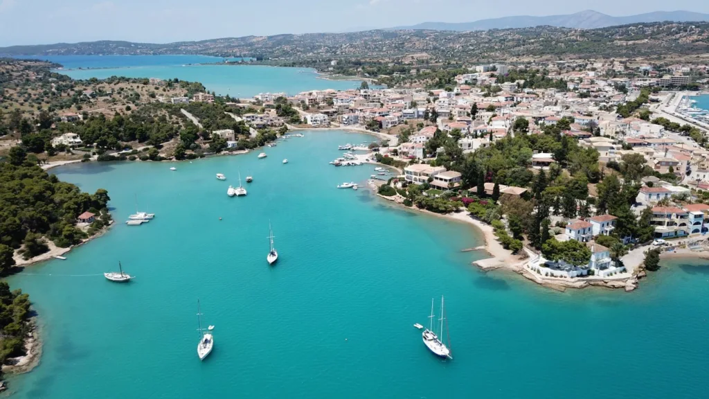Καλοκαίρι στο Πόρτο Χέλι: Γιατί είναι ξανά στη μόδα το «ελληνικό Σεν Τροπέ»