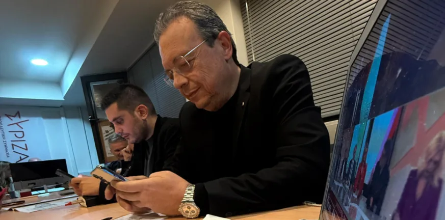 ΣΥΡΙΖΑ: Ο ανεκδιήγητος πρωθυπουργός, ο τροχονόμος σκανδάλων ΣΥΡΙΖΑ: Ο ανεκδιήγητος πρωθυπουργός, ο τροχονόμος σκανδάλων