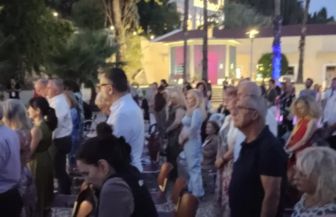 Το Αίγιο έλαμψε στο φώς του πολιτισμού Το Αίγιο έλαμψε στο φώς του πολιτισμού