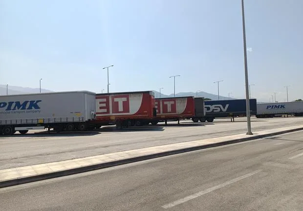 Λιμάνι Πάτρας: «Δεμένος» διάλογος με δεμένα πλοία Λιμάνι Πάτρας: «Δεμένος» διάλογος με δεμένα πλοία