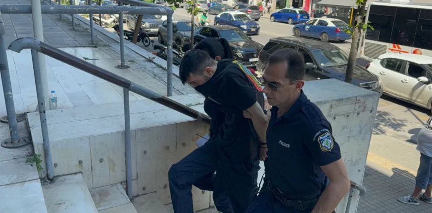 Καλαμαριά: Ελεύθερος με όρους ο 34χρονος για θανάτωση γατιού- Εμπλοκή και με ναρκωτικά Καλαμαριά: Ελεύθερος με όρους ο 34χρονος για θανάτωση γατιού- Εμπλοκή και με ναρκωτικά