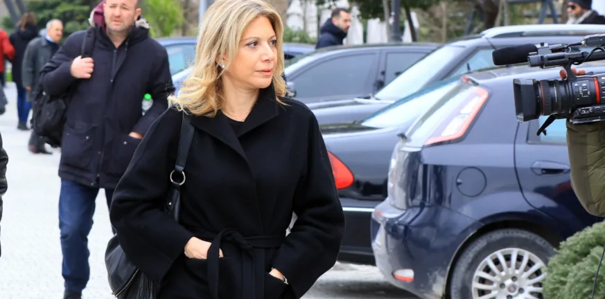 Μαρία Καρυστιανού προς Κυβέρνηση και αντιπολίτευση: Ντροπή σας... Μαρία Καρυστιανού προς Κυβέρνηση και αντιπολίτευση: Ντροπή σας...