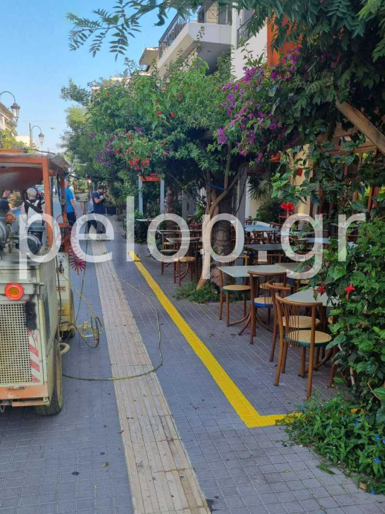 Πάτρα: «Κίτρινες γραμμές» και στην Τριών Ναυάρχων για οριοθέτηση των τραπεζοκαθισμάτων ΦΩΤΟ