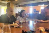 Πού «τα...ήπιαν» μαζί Αννα Διαμαντοπούλου και Θανάσης Πετρόπουλος!