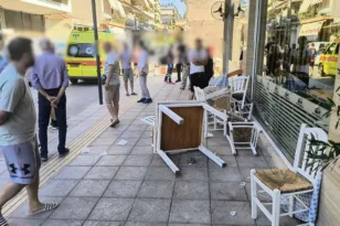 «Εισβολή» ΙΧ σε κατάστημα στο Αγρίνιο, παρέσυρε τραπεζοκαθίσματα και τα πάντα στο διάβα του! ΒΙΝΤΕΟ, ΦΩΤΟ