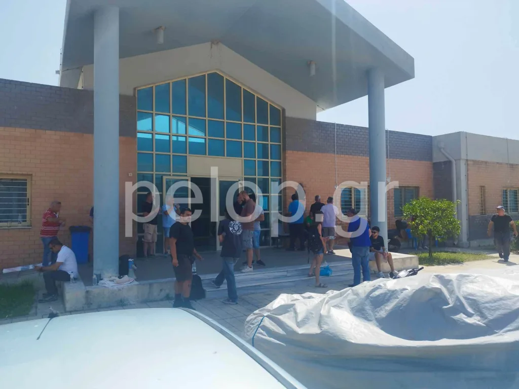 «Φωτιά» στο λιμάνι της Πάτρας – 19 προσαγωγές ναυτεργατών και καταγγελίες για καταστολή του απεργιακού δικαιώματος