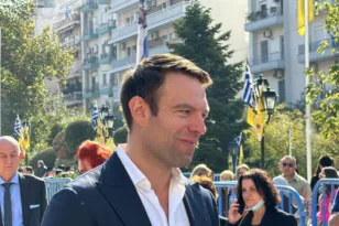 Το δηκτικό σχόλιο του Κασσελάκη για Μητσοτάκη, «φραπέ», «χασάπη»