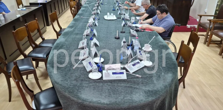 Πάτρα: Αποχώρησαν με ένταση από το δημοτικό συμβούλιο οι παρατάξεις Σβόλη και Ψωμά - Για ποιο λόγο ΒΙΝΤΕΟ Πάτρα: Αποχώρησαν με ένταση από το δημοτικό συμβούλιο οι παρατάξεις Σβόλη και Ψωμά - Για ποιο λόγο ΒΙΝΤΕΟ