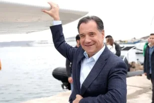 Πάτρα: Το επικοινωνιακό πανηγύρι για τα υδροπλάνα