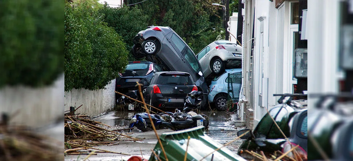 Υποχρεωτική η ασφάλιση επιχειρήσεων και οχημάτων για φυσικές καταστροφές