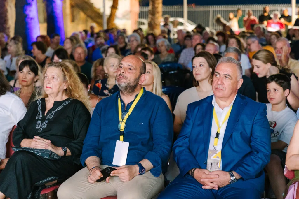 Με «Σύνορα και Σκιές» επέστρεψε το Διεθνές Φεστιβάλ Ταινιών Μικρού Μήκους Αιγίου «Θόδωρος Αγγελόπουλος» - Λαμπρή πρεμιέρα ΦΩΤΟ
