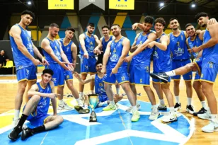ΑΕ Γλαύκου Έσπερου: Ποιος ασχολείται περισσότερο με το κινητό και τα social; BINTEO
