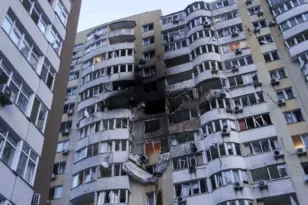 Η Ρωσία σφυροκοπά το Κίεβο, νεκροί και τραυματίες ΒΙΝΤΕΟ