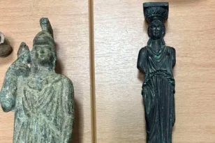 ΑΠΟΚΑΛΥΨΗ: Φύλακας έκλεβε και πωλούσε αρχαία, με φορτηγά έφευγαν για το εξωτερικό ΦΩΤΟ