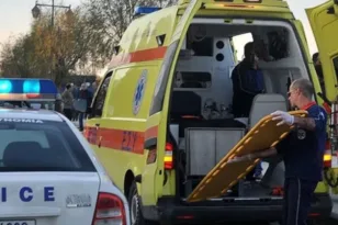 Θανατηφόρο τροχαίο στη Μάνδρα: Νεκρός οδηγός μηχανής μετά από σύγκρουση με φορτηγό ΦΩΤΟ