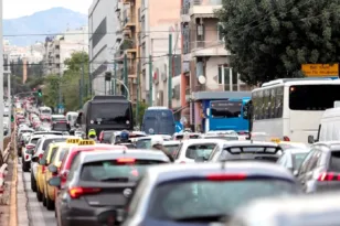 Κάμερες, τεχνητή νοημοσύνη και ψηφιακά πρόστιμα: Η Ελλάδα αλλάζει πίστα στην οδική ασφάλεια
