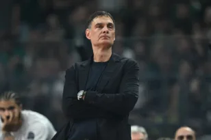 Ολυμπιακός: «Το βίντεο με τη διπλή απόπειρα βιαιοπραγίας κατά του Μπαρτζώκα»