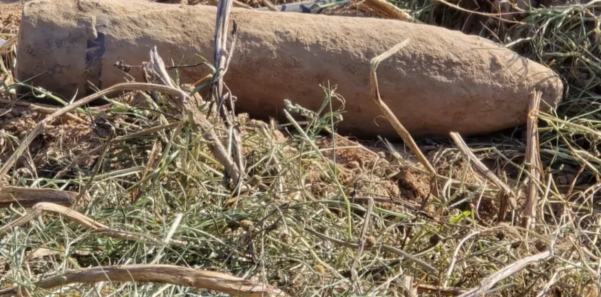 Έσκαβαν για πατάτες και...έπεσαν πάνω σε βόμβα από τον Β' Παγκόσμιο πόλεμο! ΦΩΤΟ Έσκαβαν για πατάτες και...έπεσαν πάνω σε βόμβα από τον Β' Παγκόσμιο πόλεμο! ΦΩΤΟ