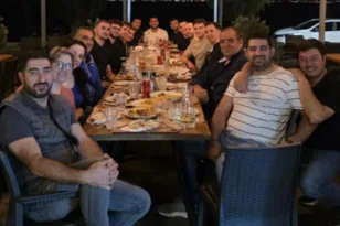 Μια «οικογενειακή» βραδιά στα Αραχωβίτικα/Ακταίο