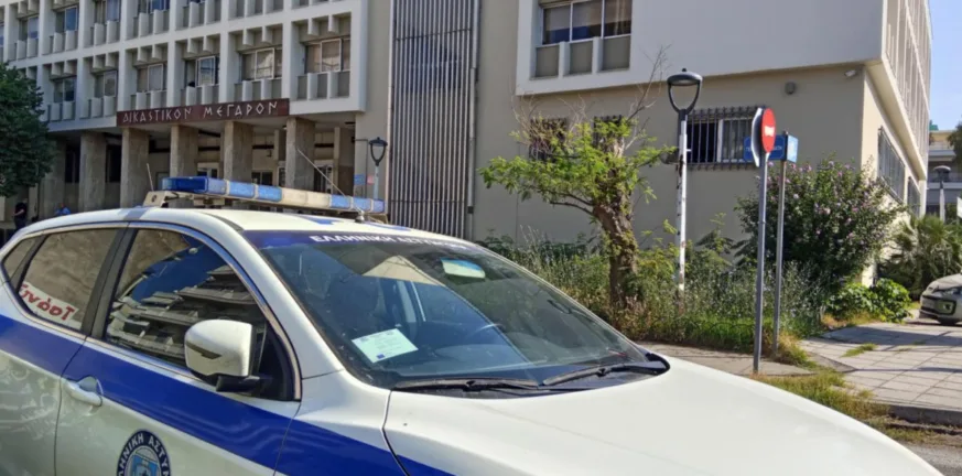 Αγρίνιο: Προφυλακιστέα η φερόμενη ως αρχηγός του κυκλώματος απάτης με τα ΚΕΠΑ Αγρίνιο: Προφυλακιστέα η φερόμενη ως αρχηγός του κυκλώματος απάτης με τα ΚΕΠΑ