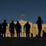 Νέα δημοσκόπηση μετά την εμφάνιση Τσίπρα: Διατηρεί το προβάδισμα η ΝΔ, αναταράξεις στην αντιπολίτευση
