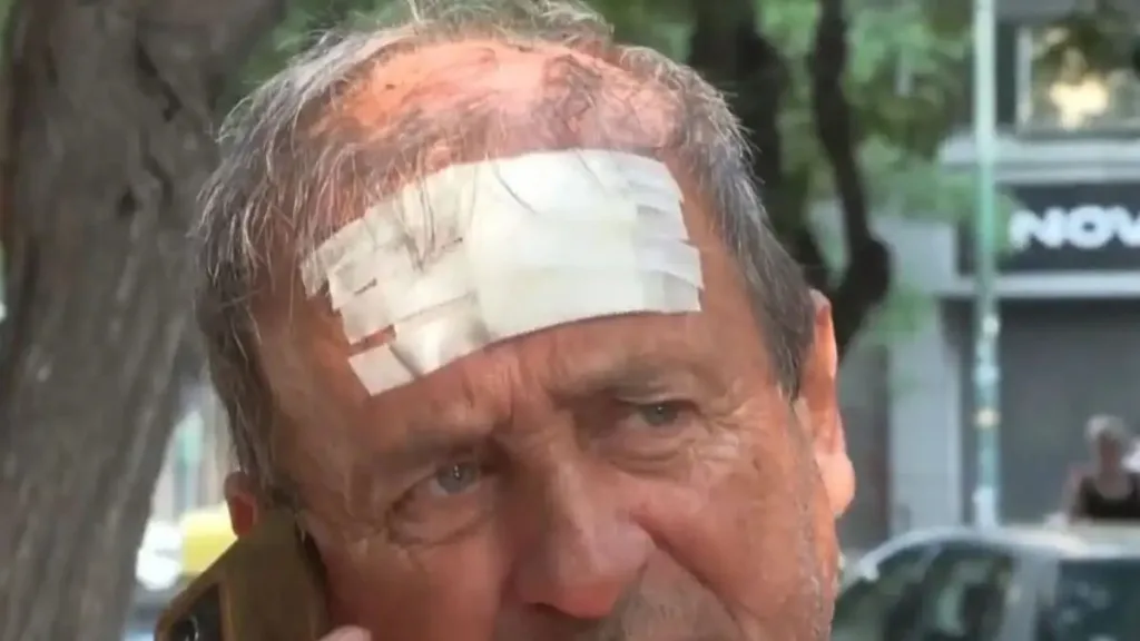 Αθήνα: Νέα επίθεση κατά δημοτικού υπαλλήλου, νοσηλεύεται τραυματισμένος στον Ερυθρό Σταυρό ΦΩΤΟ