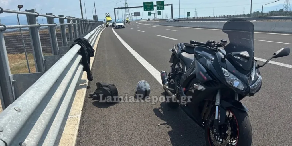 Τραγωδία στη Λαμία: Φίλοι συγκρούστηκαν με τις μηχανές τους – Νεκρός ο ένας